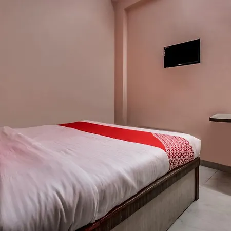 Oyo 17250 Hotel Ganesham